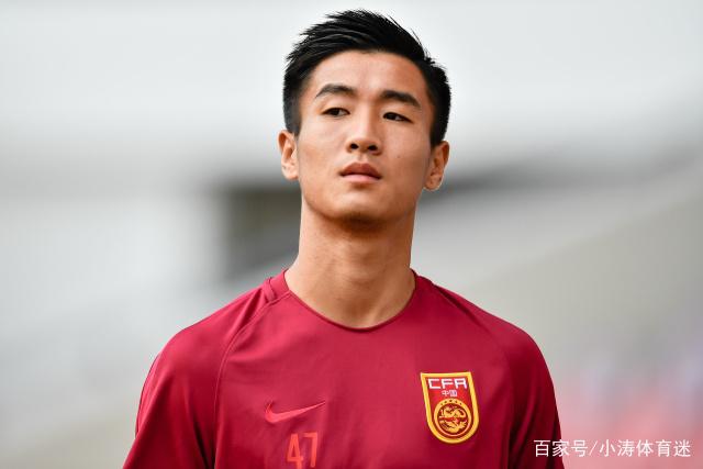 扣了杨瀚森俩！马卢阿奇半场8中3拿下8分6板 4次失误